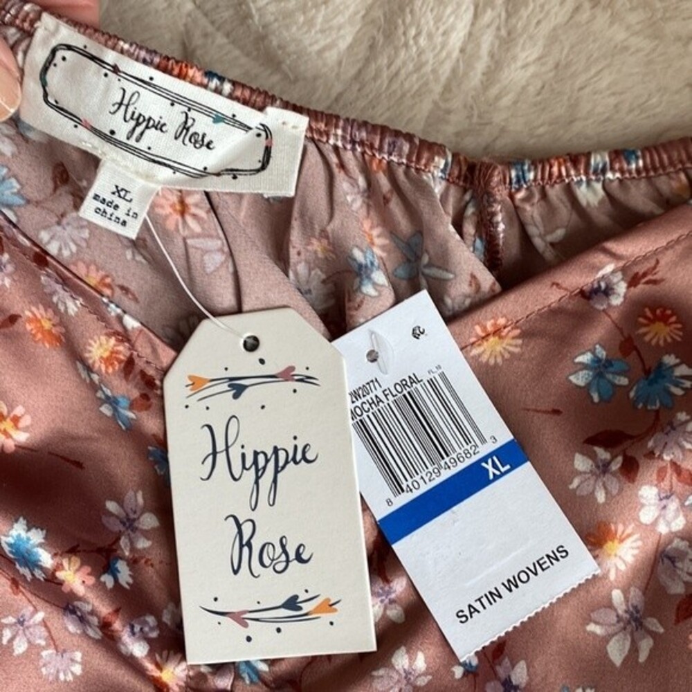 NWT Hippie Rose, Mocha floral adjustable satin woven top. Size XL - Picture 8 of 16